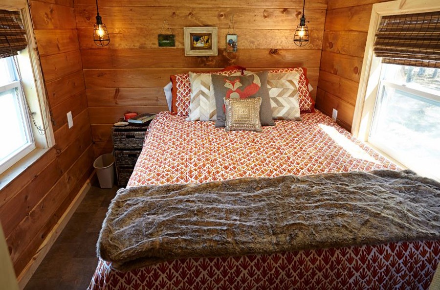 Bedroom - Nomad’s Nest by Wind River Tiny Homes