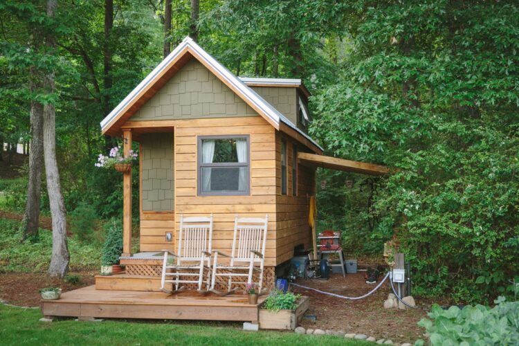Traditional Craftsman Style Tiny House - Wind River Bungalow