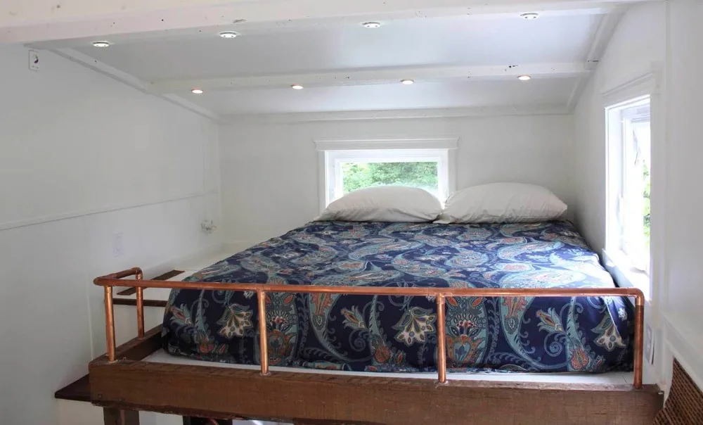 Bedroom Loft - Artisan Retreat by Handcrafted Movement