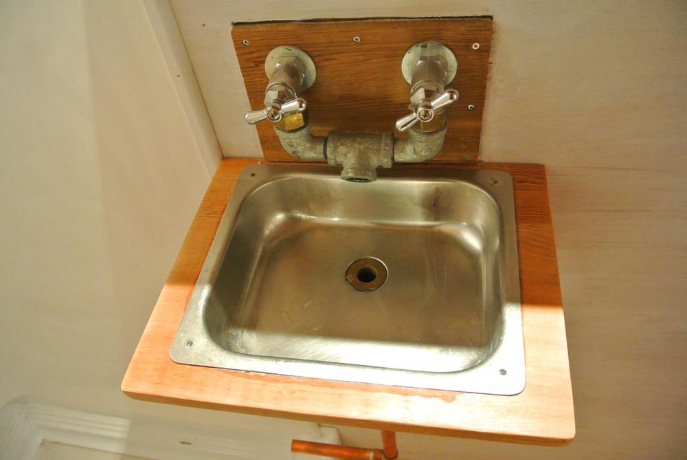 Bathroom sink - Boulder by Rocky Mountain Tiny Houses