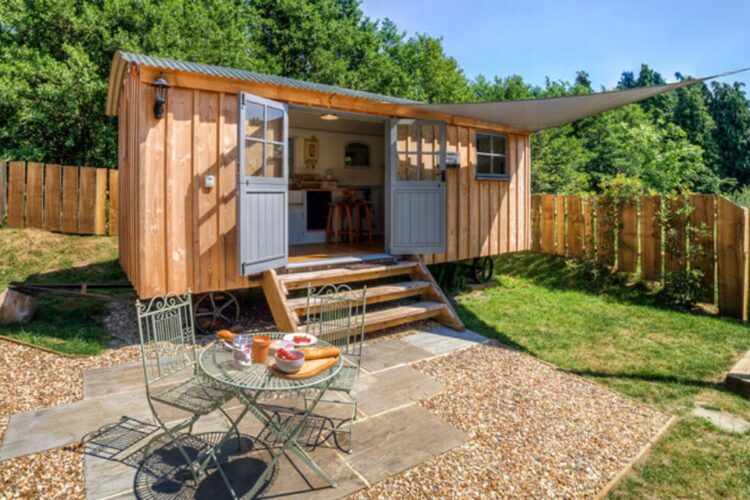 Bayview by Cali Cottages