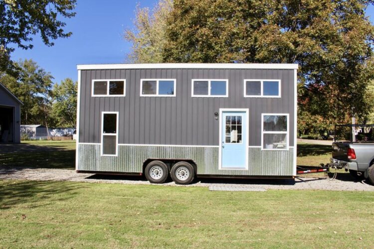 24' Relax Shack by Mini Mansions