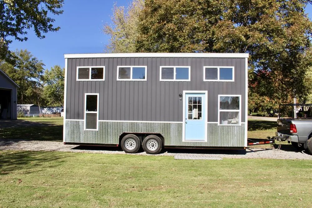 24' Relax Shack by Mini Mansions