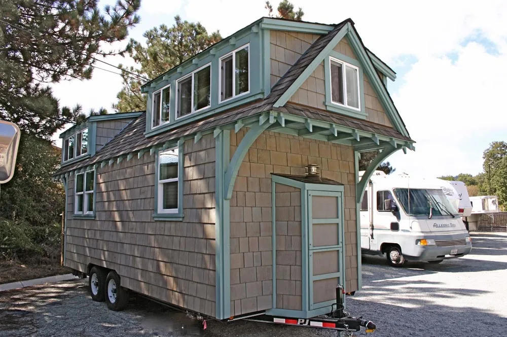 20' Tiny House - Craftsman Bungalow by Molecule Tiny Homes