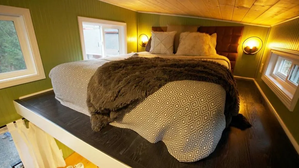 Bedroom Loft - Everett by American Tiny House