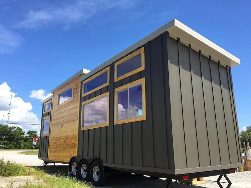 350 sq.ft. Tiny House - Irving by Tiny House Construction