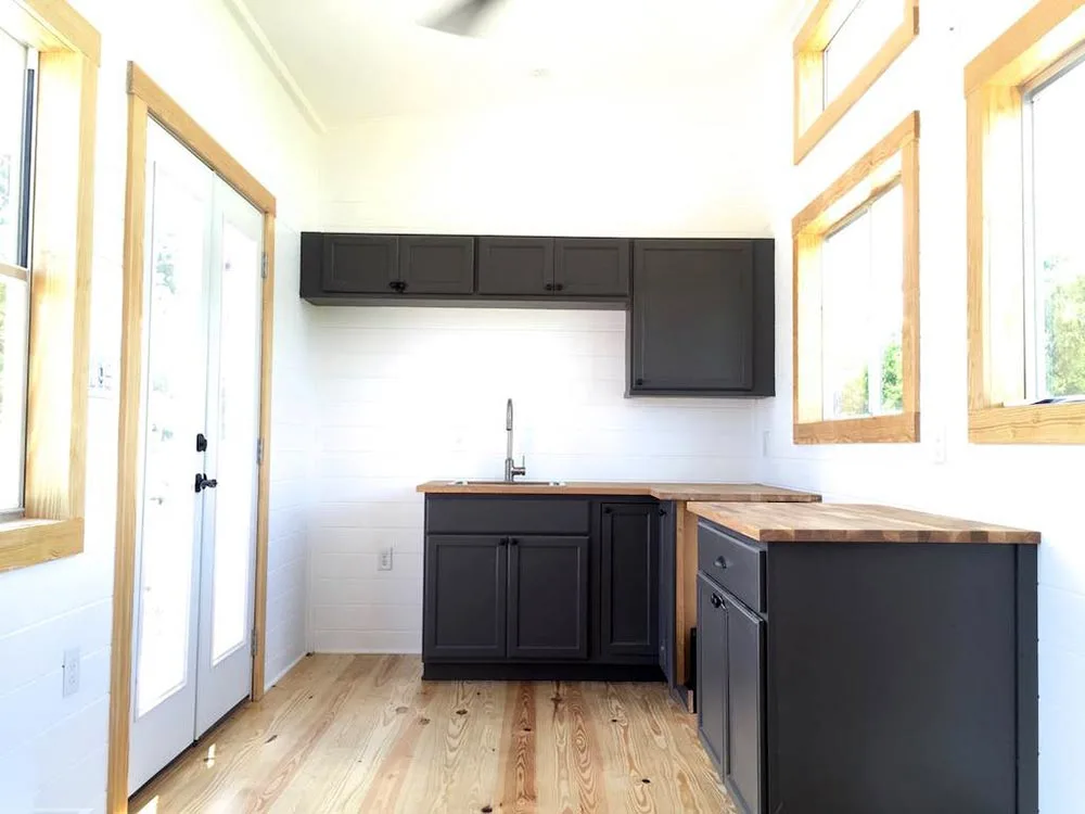 Kitchen - Irving by Tiny House Construction