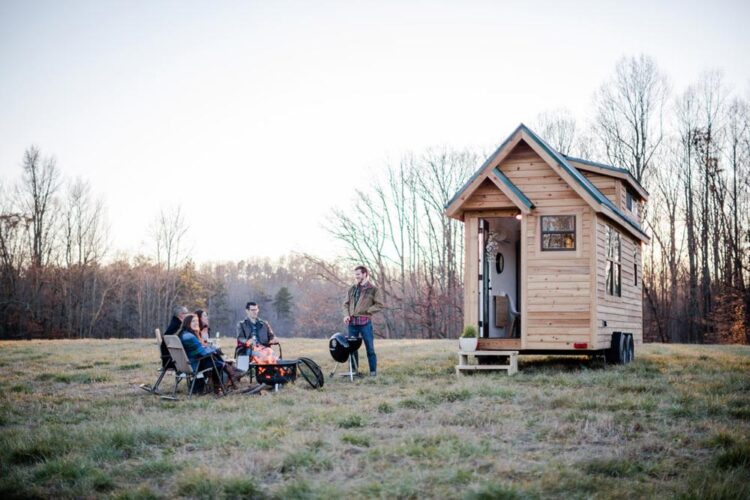 Lindley by Tiny Life Construction