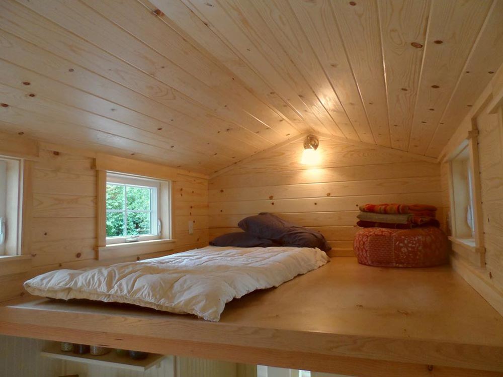 Bedroom Loft - Ynez by Oregon Cottage Company