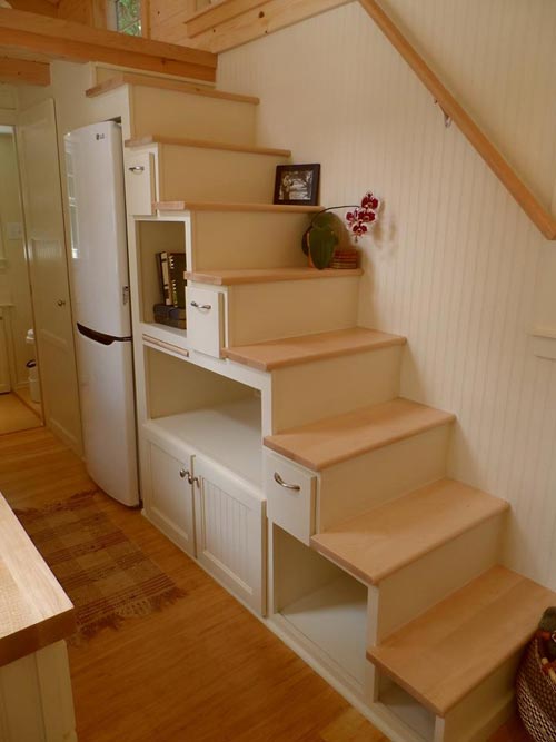 Tanzu Stairs - Ynez by Oregon Cottage Company
