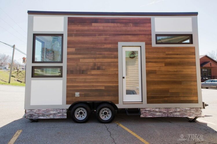 Degsy by 84 Lumber