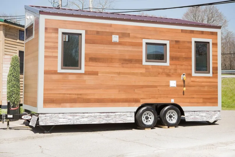160 sq.ft. Tiny House - Degsy by 84 Lumber