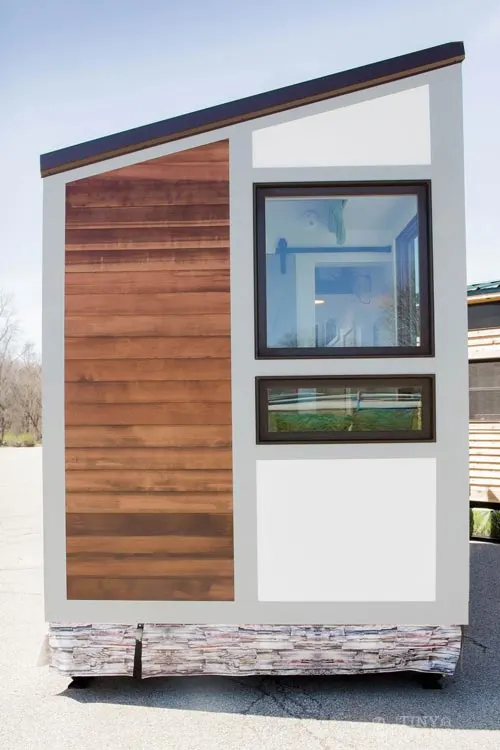 Modern Tiny House - Degsy by 84 Lumber