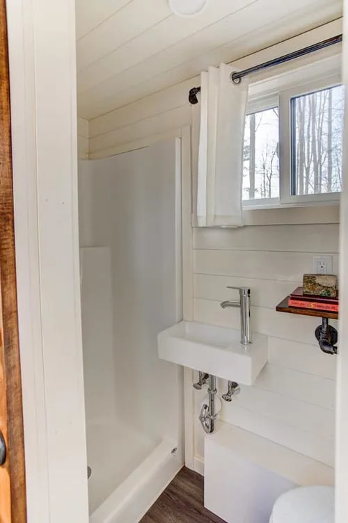 Bathroom Sink - Mohican by Modern Tiny Living