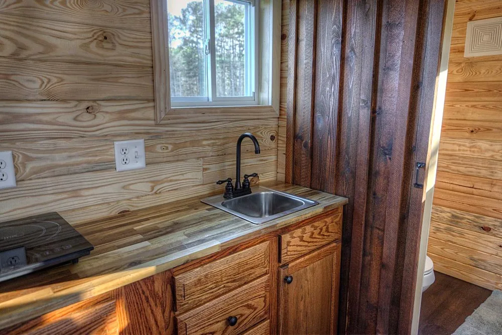 Kitchen Counter - Dreamer by Alabama Tiny Homes