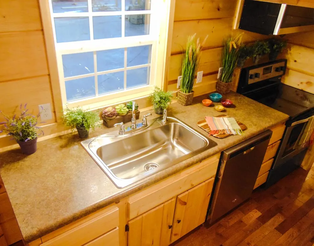 Kitchen Counter - French Quarter by Incredible Tiny Homes