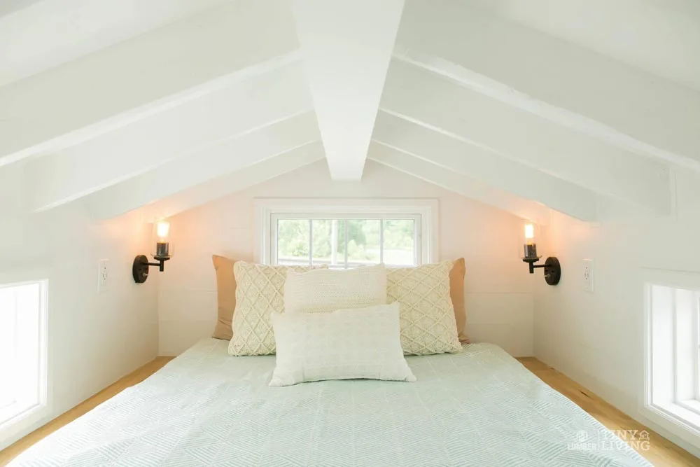 Bedroom Loft - Red Shonsie by 84 Lumber
