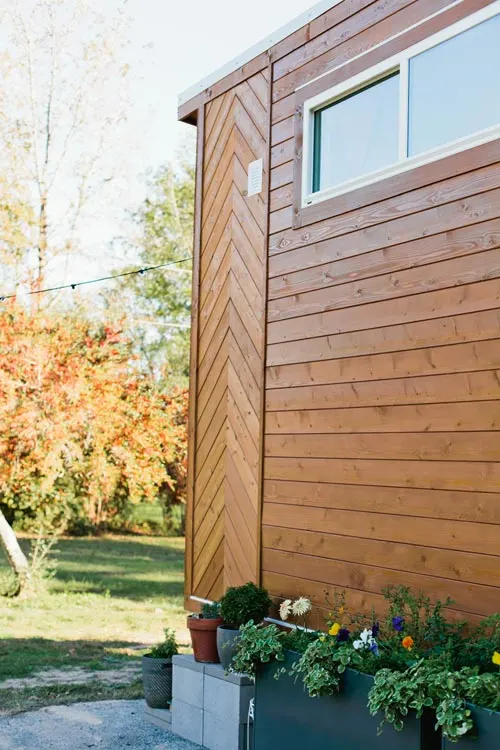 Arrow Design - Golden by American Tiny House