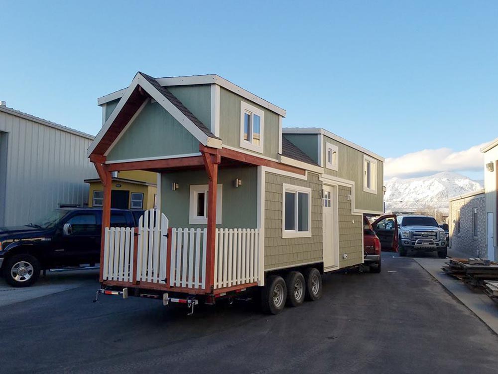 Gooseneck Tiny House - Reagan by Maximus Extreme Living Solutions