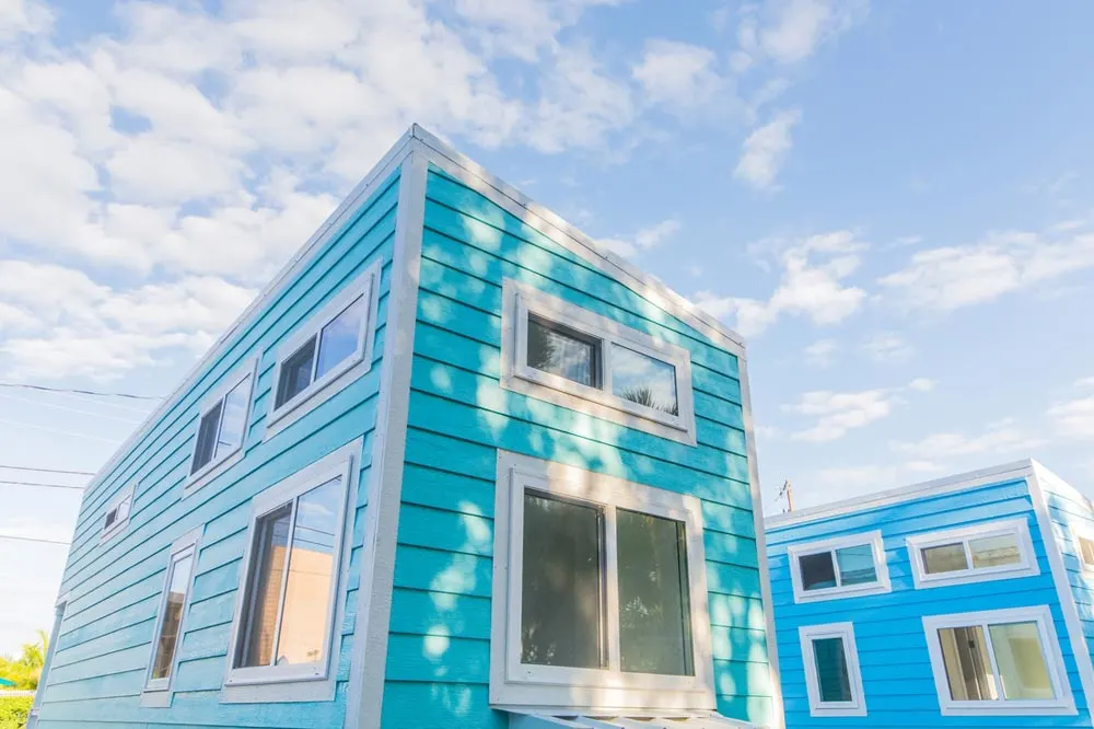 Siesta Key Beach Tiny House Rental - Aqua Oasis by Modern Tiny Living