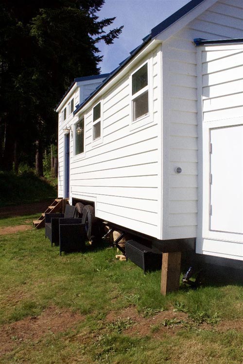 Exterior - Texas Tiny House by Tiny Heirloom