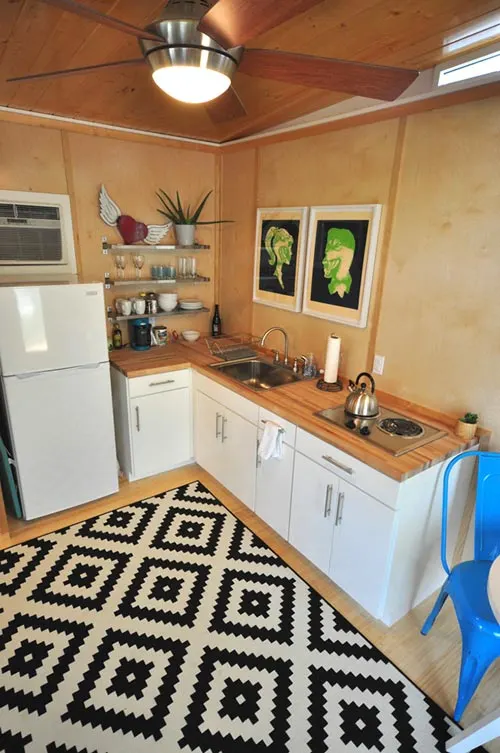 Kitchen - Modern Dwelling by Kanga Room Systems