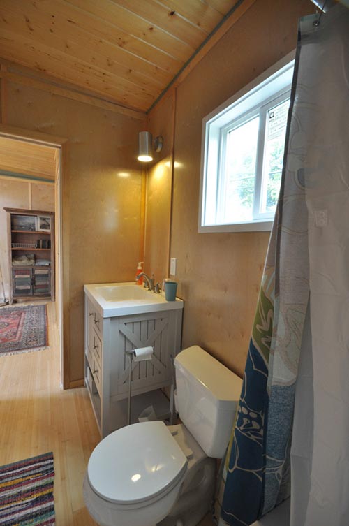 Bathroom - Modern Studio + Shed by Kanga Room Systems