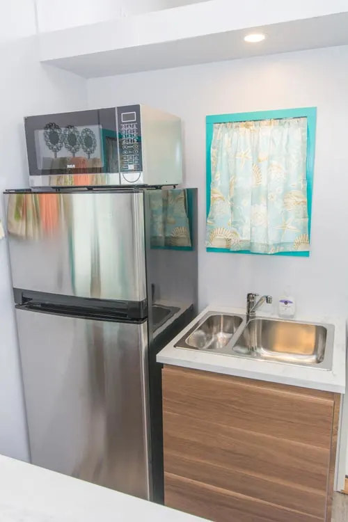 Refrigerator & Sink - Sand Dollar at Tiny Siesta