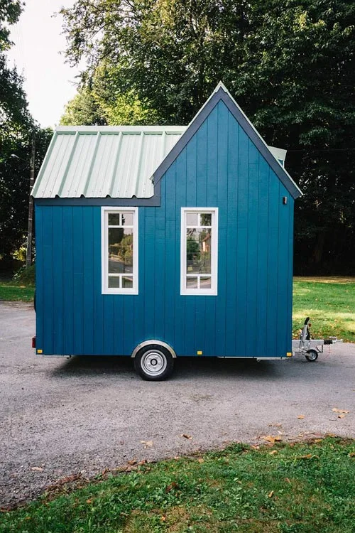 113 sq.ft. Tiny Home - Cahute Tiny House