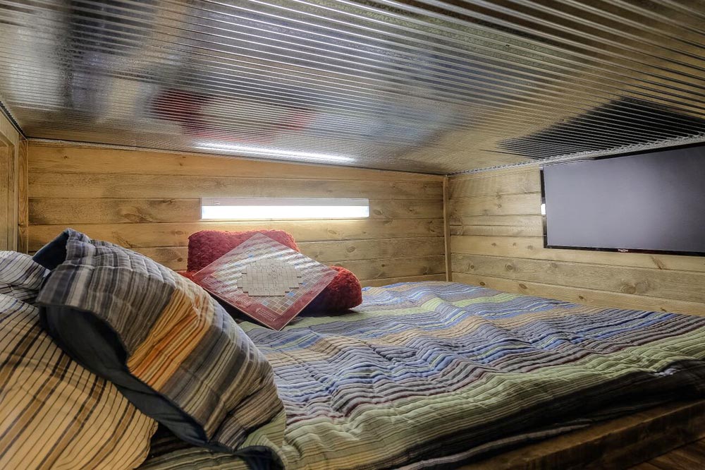 Bedroom Loft - Weekender by Custom Container Living