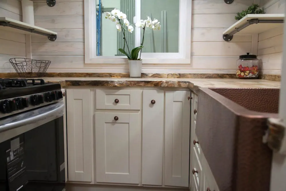 Kitchen Cabinets - Artist by Alpine Tiny Homes