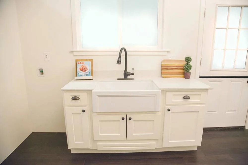 Apron Sink - English Rose by Alpine Tiny Homes