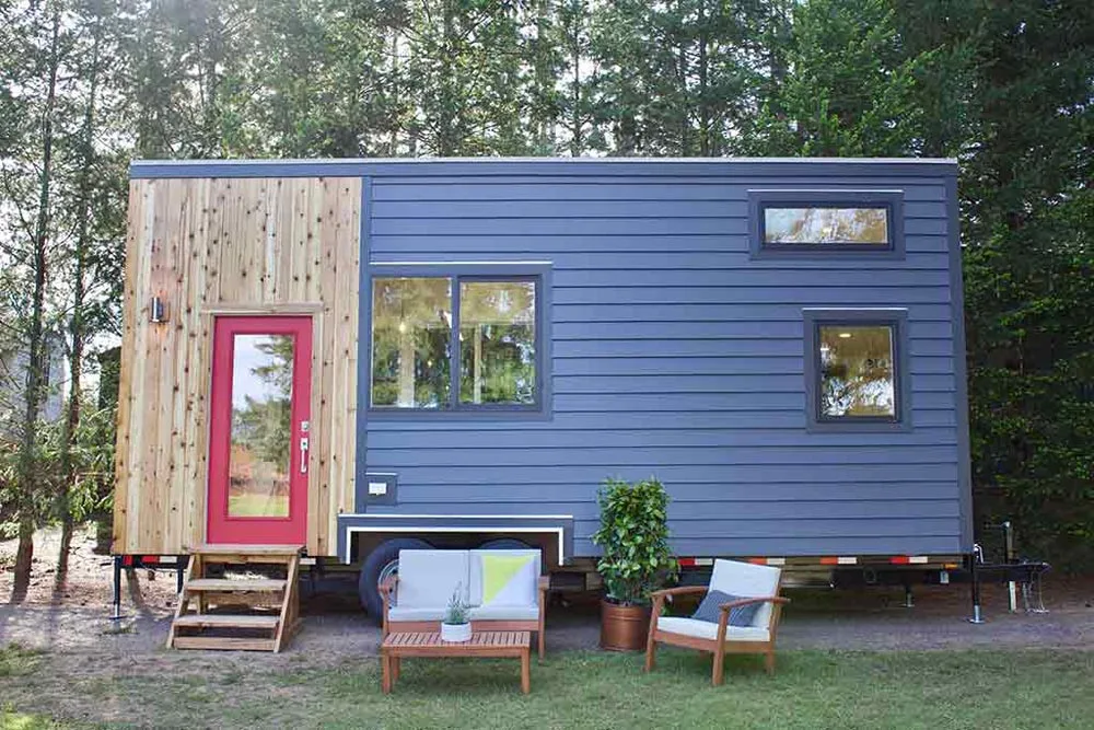 Modern Exterior - Tiny Home and Garden by Tiny Heirloom