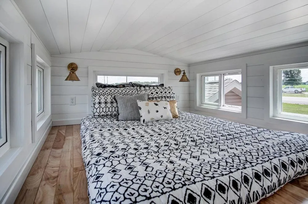 Bedroom Loft - Kokosing 2 by Modern Tiny Living