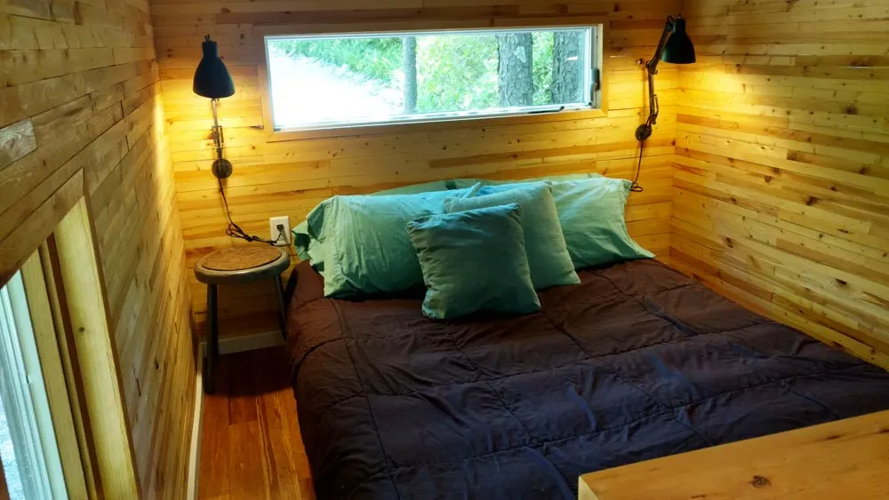 Bedroom Loft - tinyhaus by KMH Concepts