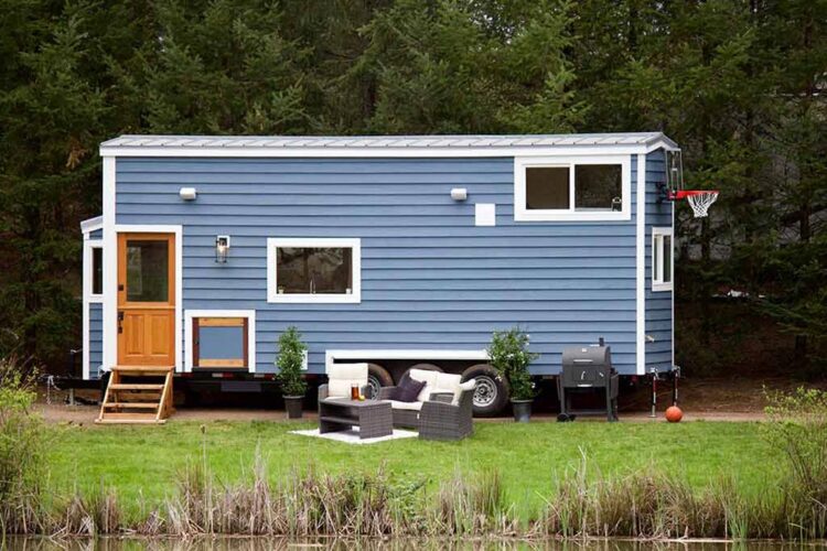 Tiny Traveling Farmhouse by Tiny Heirloom