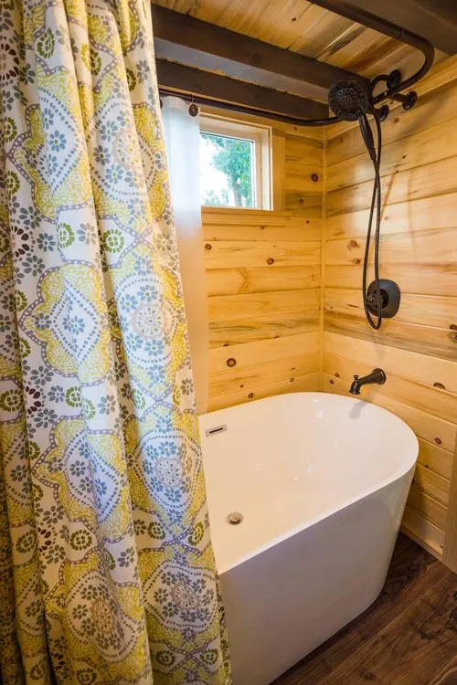 Soaking Tub - Curtis & April's Tiny House by Mitchcraft Tiny Homes