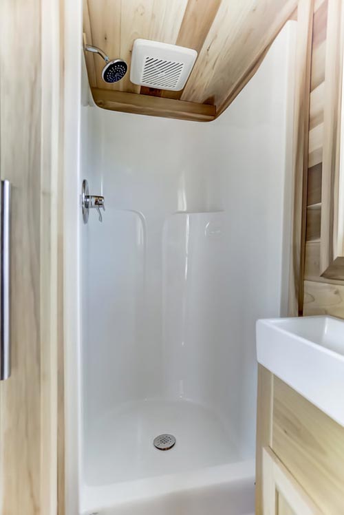 Shower - Point by Modern Tiny Living