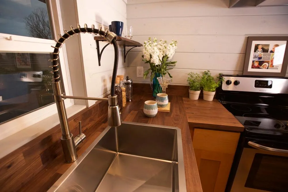 Kitchen Sink - Tiny Tech-Free Retreat