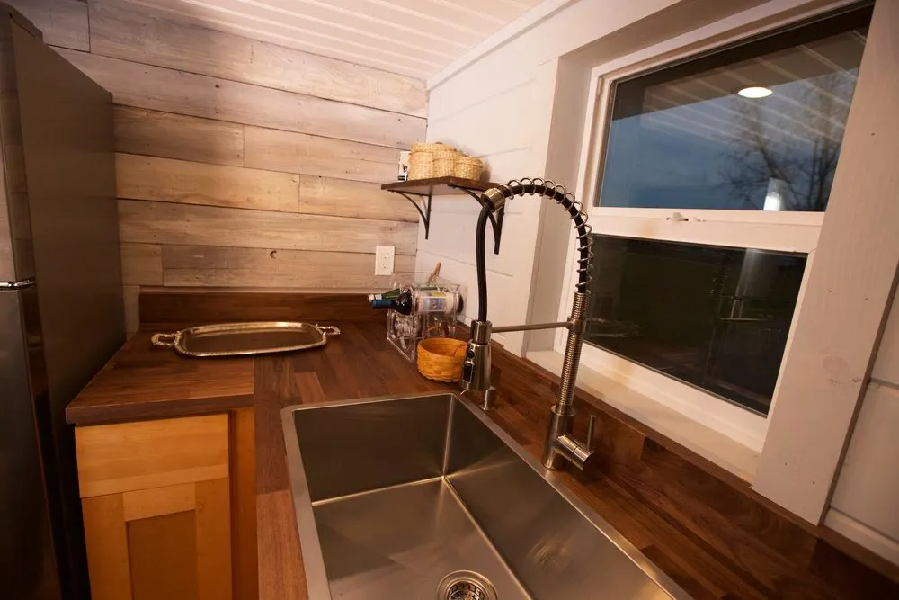 Commercial Sink - Tiny Tech-Free Retreat
