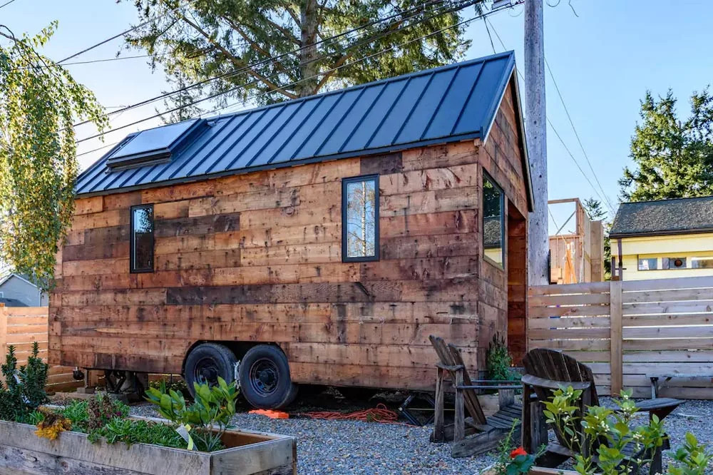 Seattle Airbnb - Tipsy the Tiny House