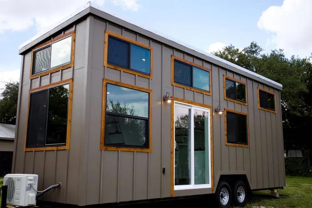 Texas Waterfront by Nomad Tiny Homes