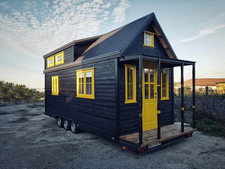 Bumblebee by Tiny Wunder House