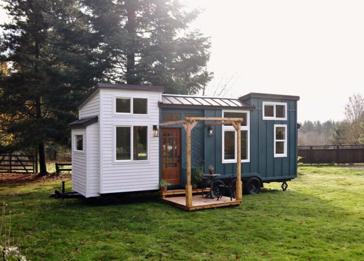 Pacific Getaway by Handcrafted Movement