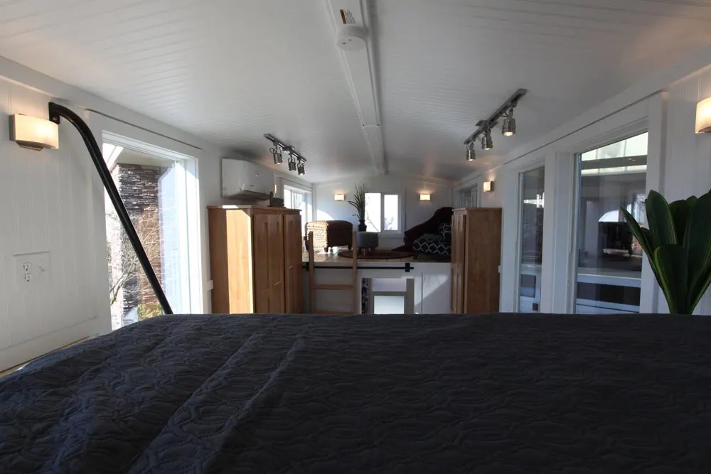 Two Bedroom Lofts - Chinook Peak by Tiny Mountain Houses