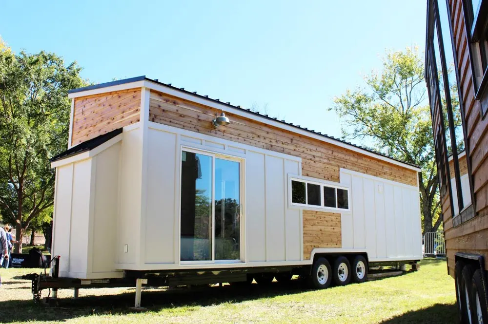 34' Tiny House - Everest by Mustard Seed Tiny Homes