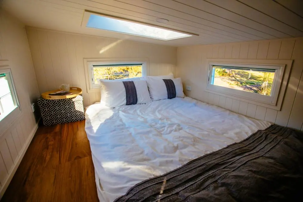 Bedroom Loft - Graduate Series 6000DLS by Designer Eco Homes