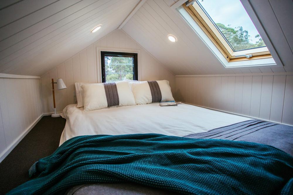 Bedroom Loft - Independent Series 4800DL by Designer Eco Homes