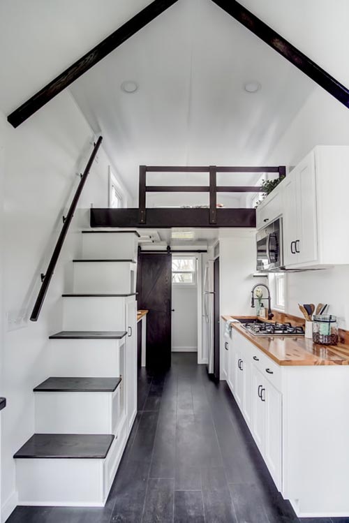 Kitchen & Loft - Domino by Modern Tiny Living