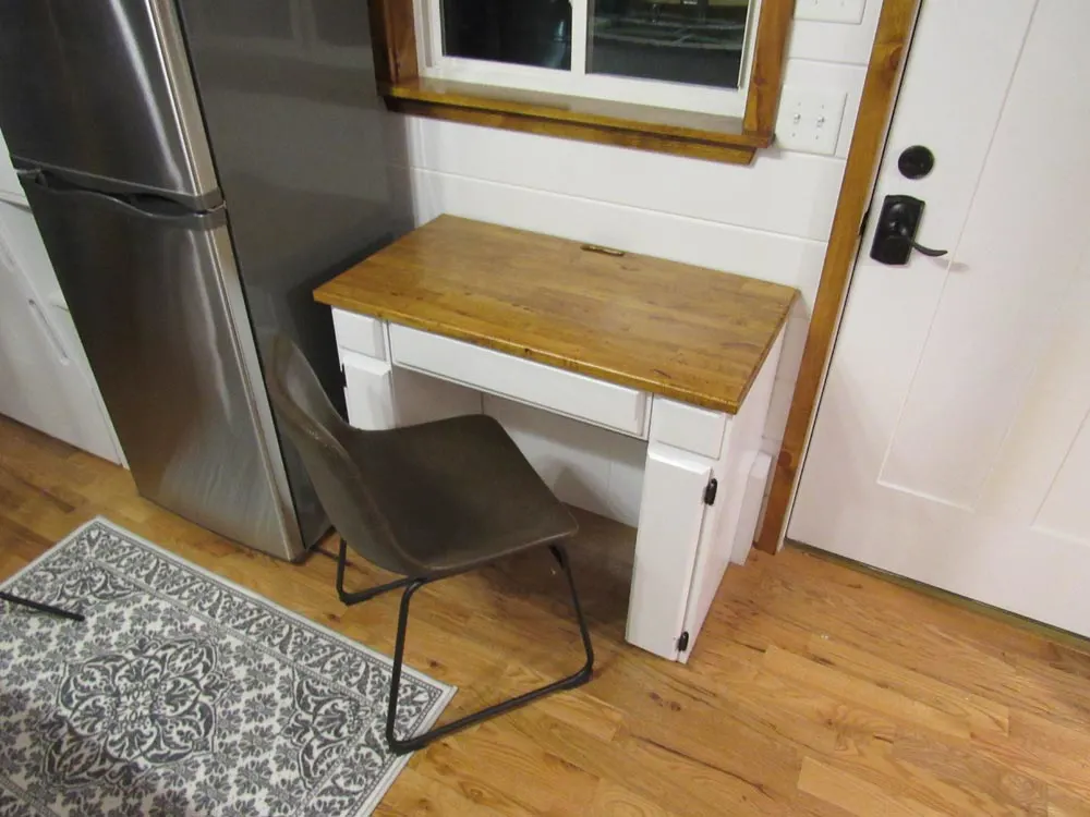 Computer Desk - Movie Star by Incredible Tiny Homes